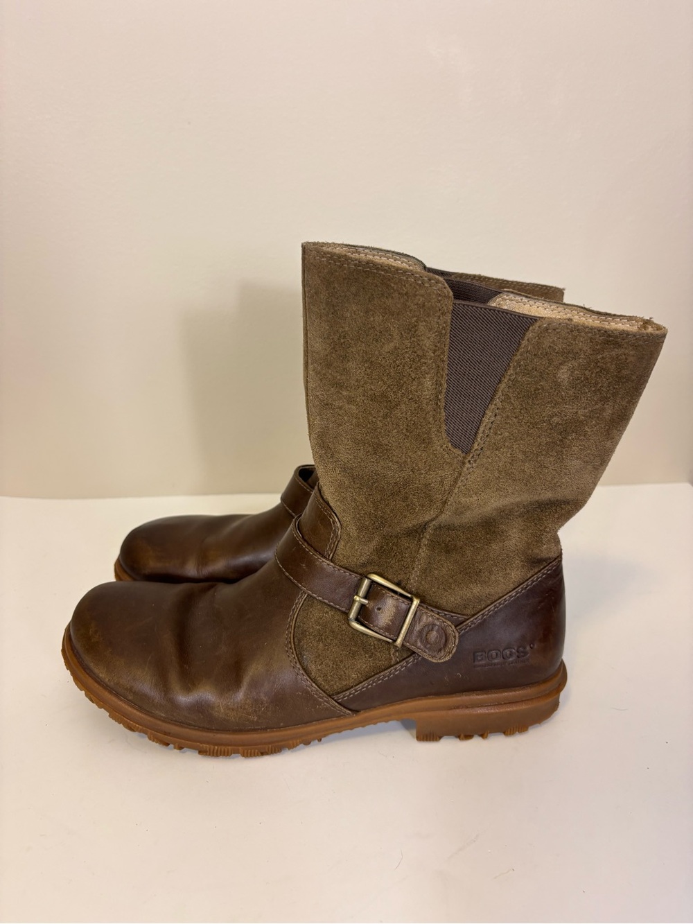 Bogs Brown Leather & Suede Mid-Calf Buckle Boots Women’s 9.5